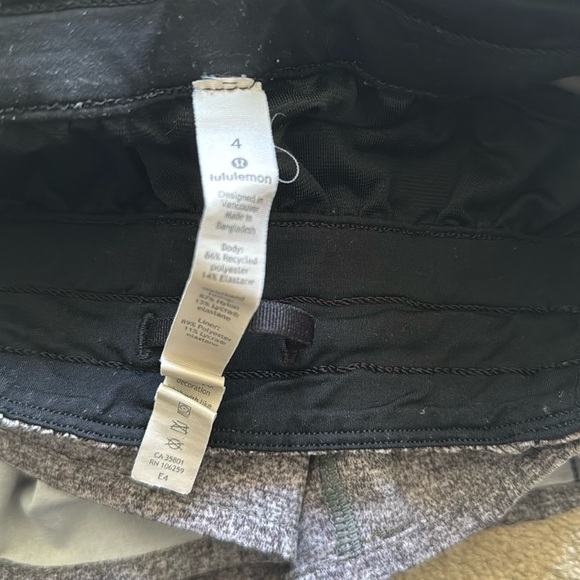 Lululemon Tracker Short Heather Lux Multi Black Size 4 - Picture 3 of 3